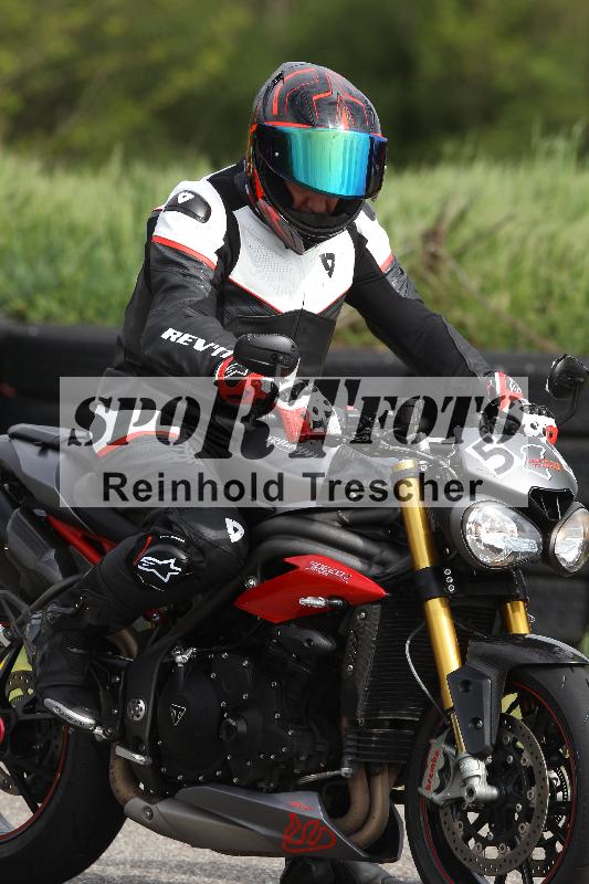 /Archiv-2025/10 23.04.2025 Cornu Master School ADR/rot-rouge/59